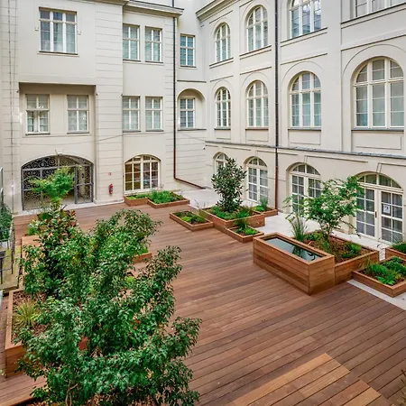 Apart Otel The Botanist Prag