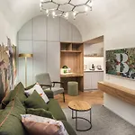 Apart-hotel The Botanist 4*