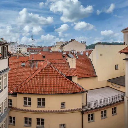 The Botanist Aparthotel 4*