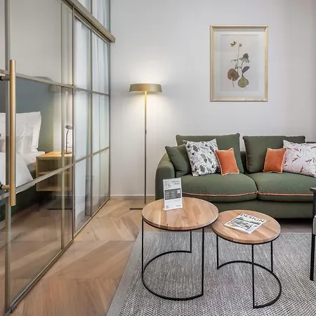 The Botanist 4*