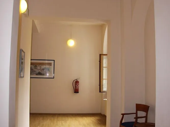 The Botanist 아파트호텔