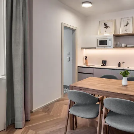 Aparthotel Modra Ruze