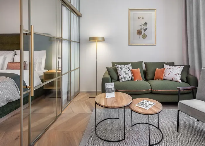 The Botanist 4*