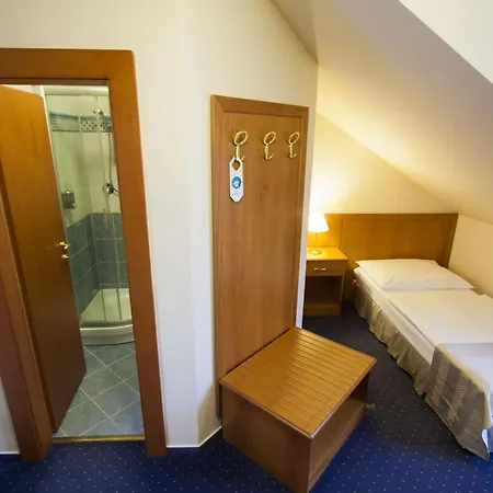 Aparthotel The Botanist 4*