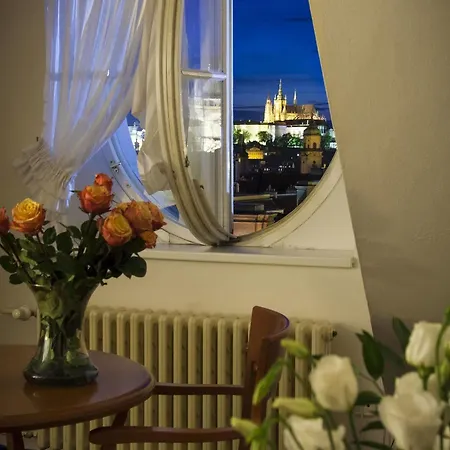 The Botanist Aparthotel 4*